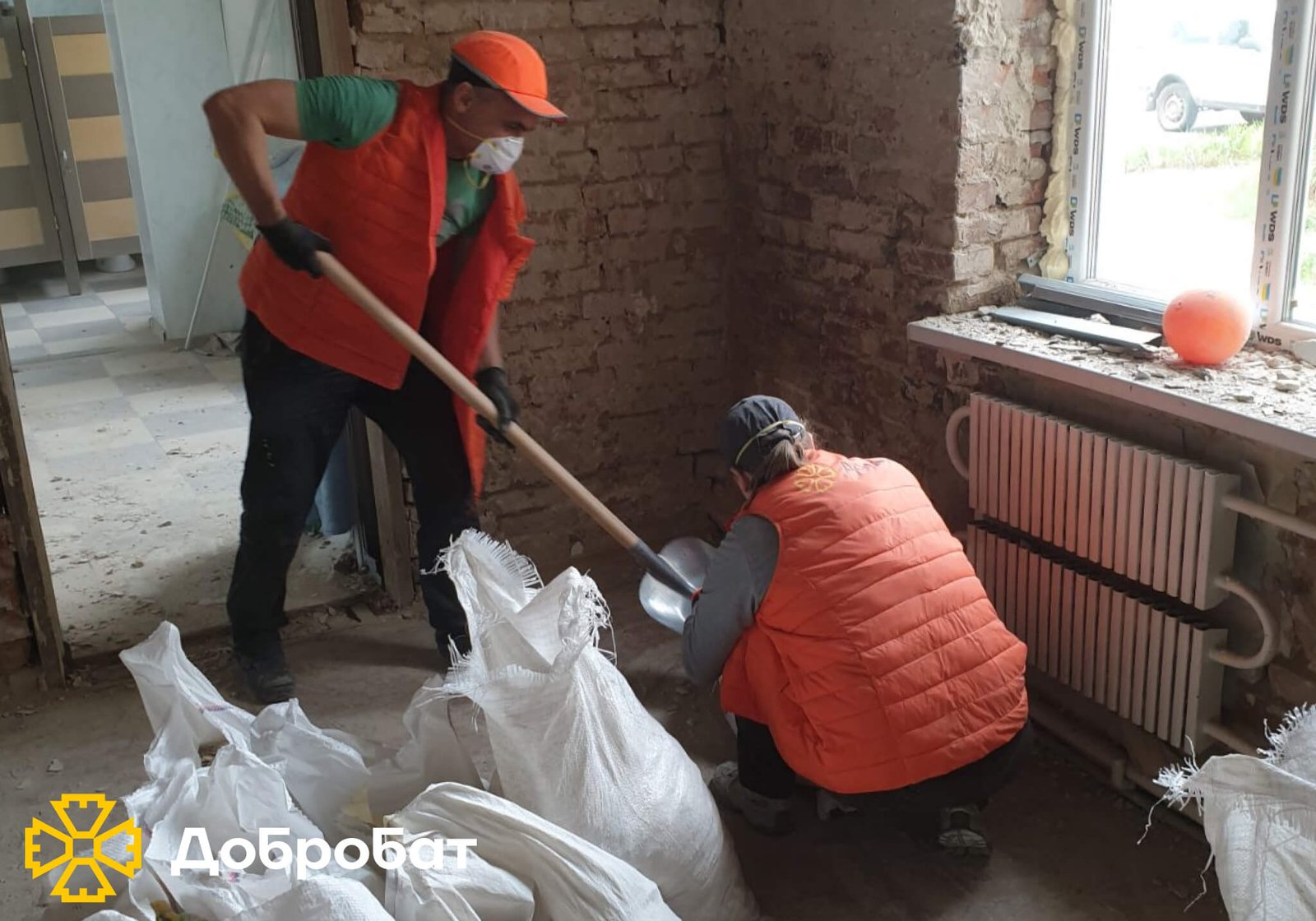 Потужна волонтерська команда та взаємодопомога рухають зміни в країні: звітуємо про тиждень відбудови