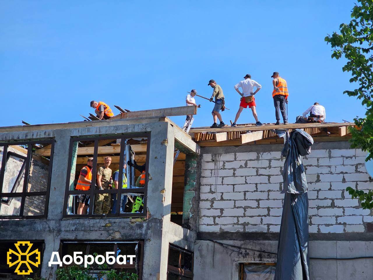 Потужна волонтерська команда та взаємодопомога рухають зміни в країні: звітуємо про тиждень відбудови