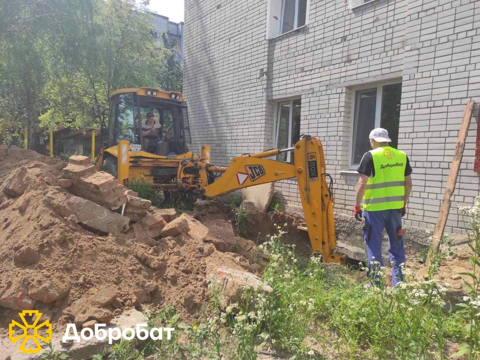 Потужна волонтерська команда та взаємодопомога рухають зміни в країні: звітуємо про тиждень відбудови