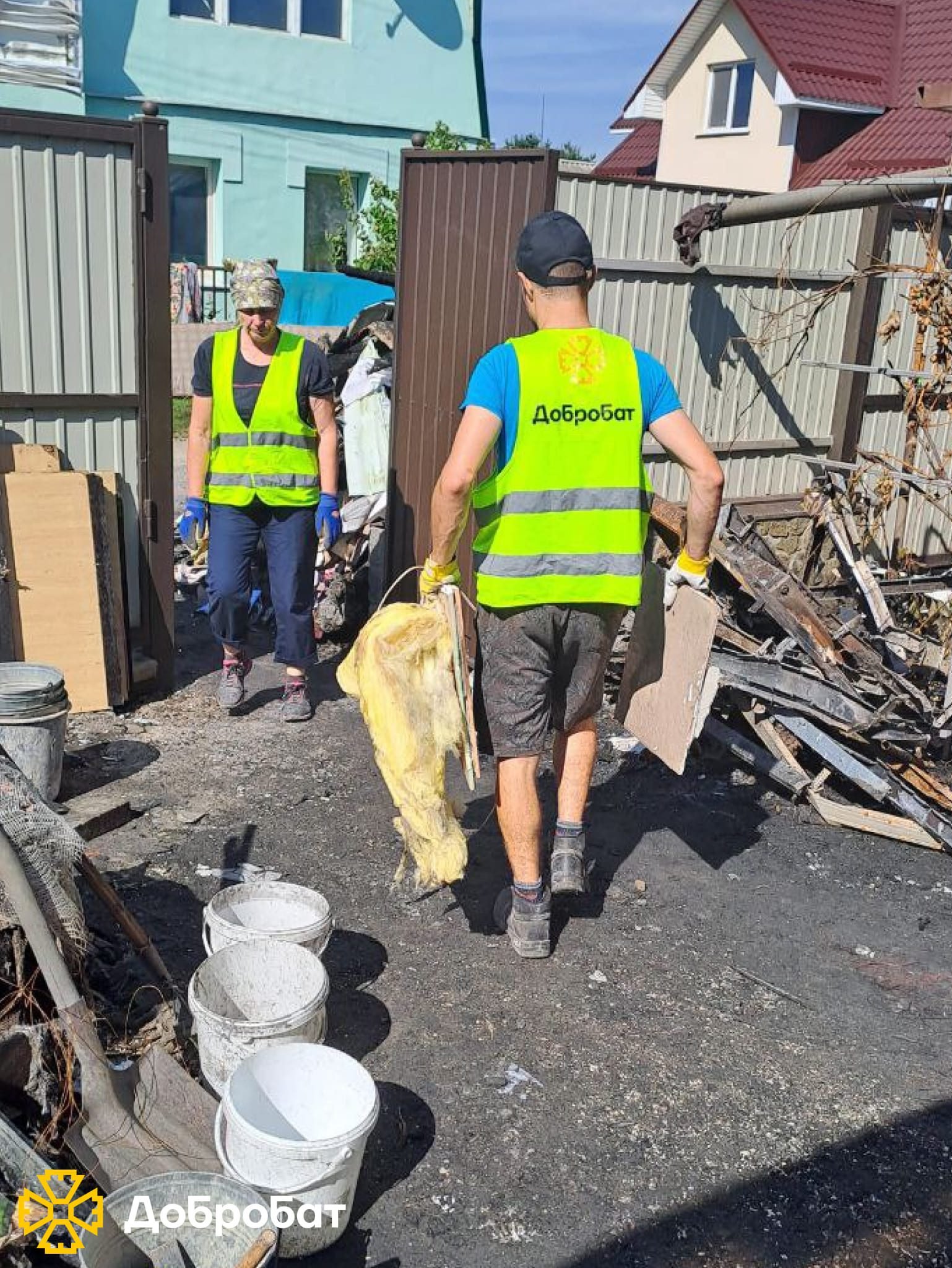 Об’єднуємо зусилля: близько 130 добровольців долучилися до відбудови семи регіонів країни минулого тижня