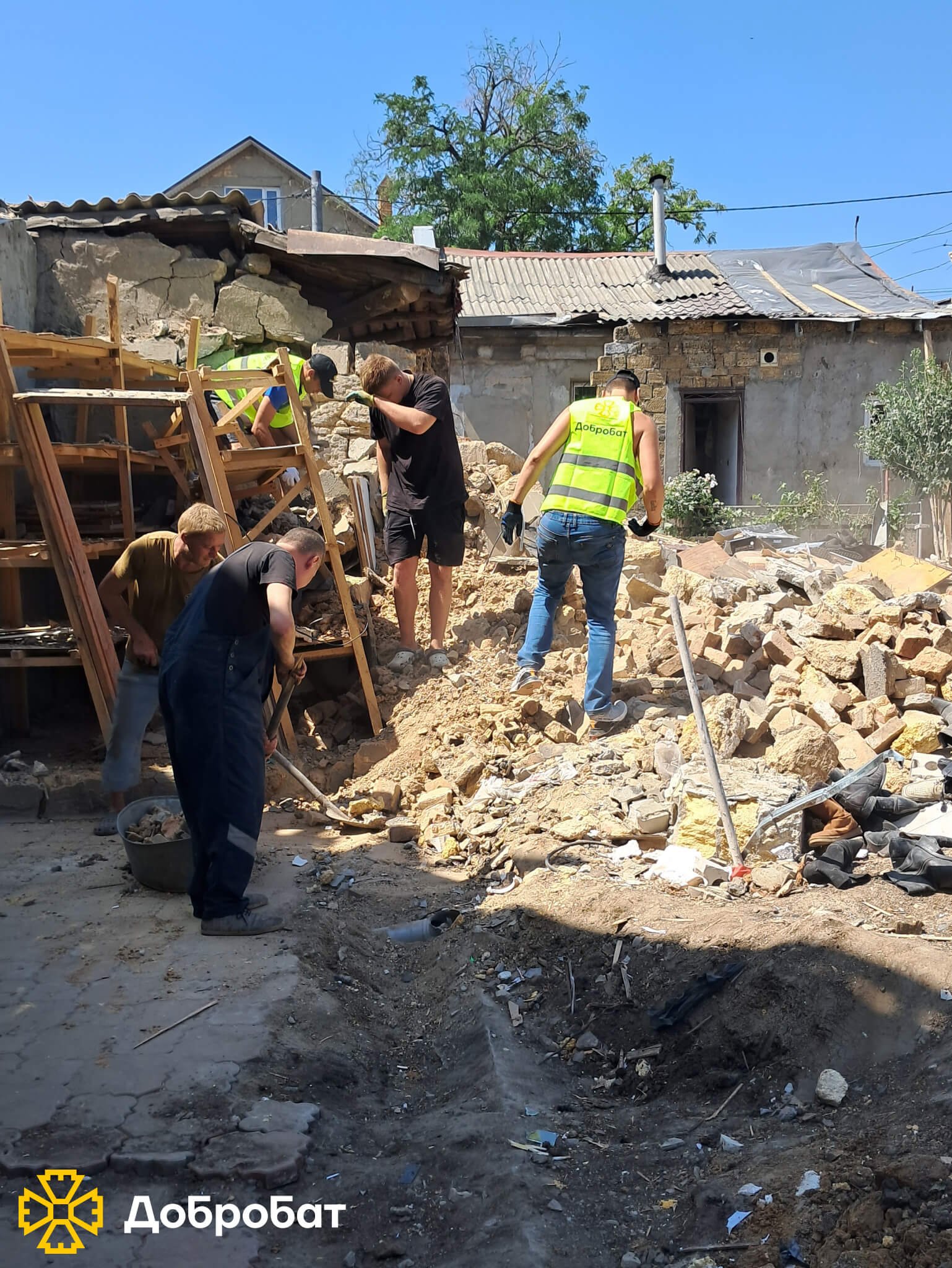 Провели Міжнародний форум RE:UKRAINE, обговорили стратегії відбудови та продовжили нагальне відновлення країни: «Добробат» звітує про тиждень, що минув