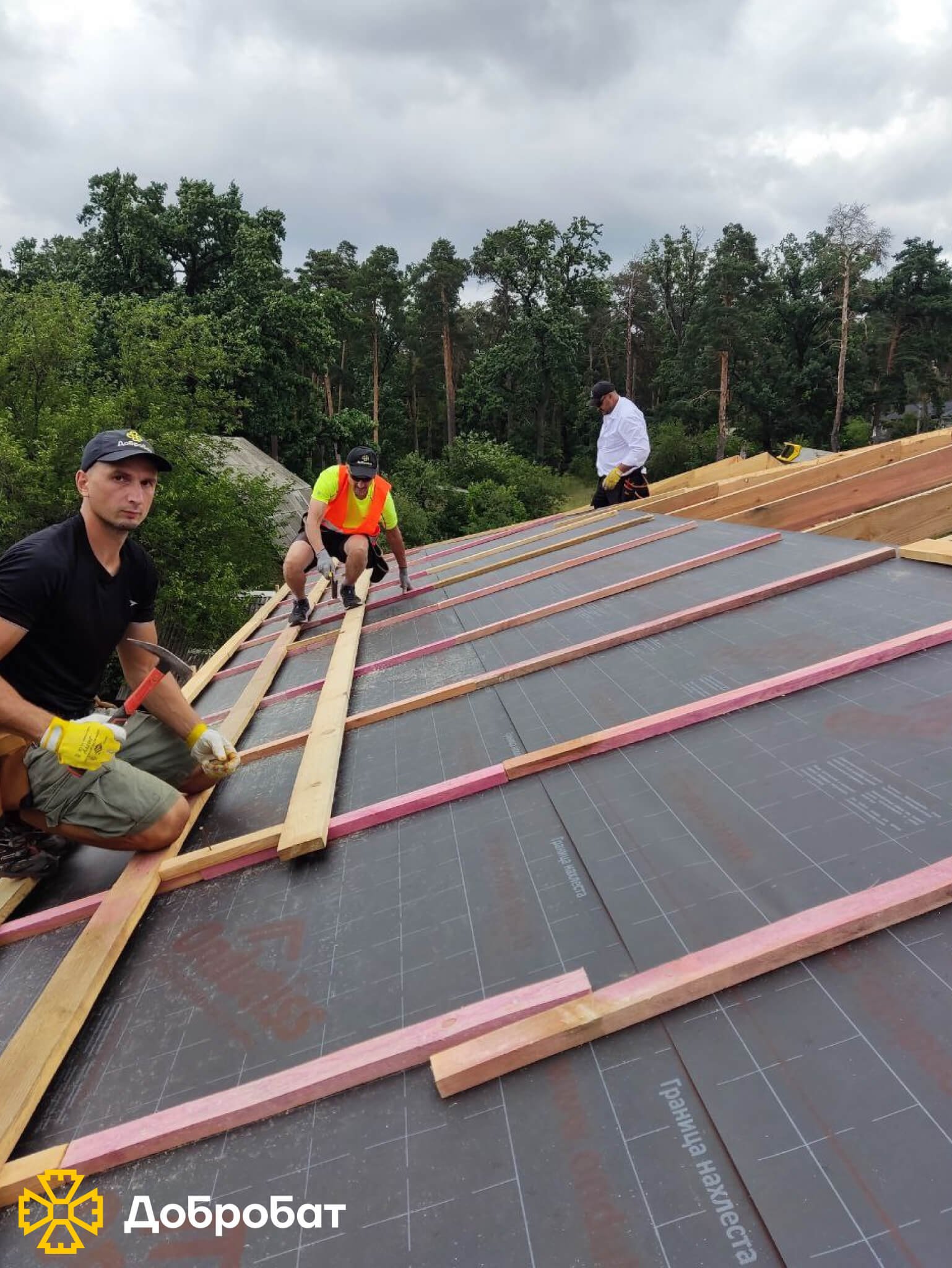 Провели Міжнародний форум RE:UKRAINE, обговорили стратегії відбудови та продовжили нагальне відновлення країни: «Добробат» звітує про тиждень, що минув