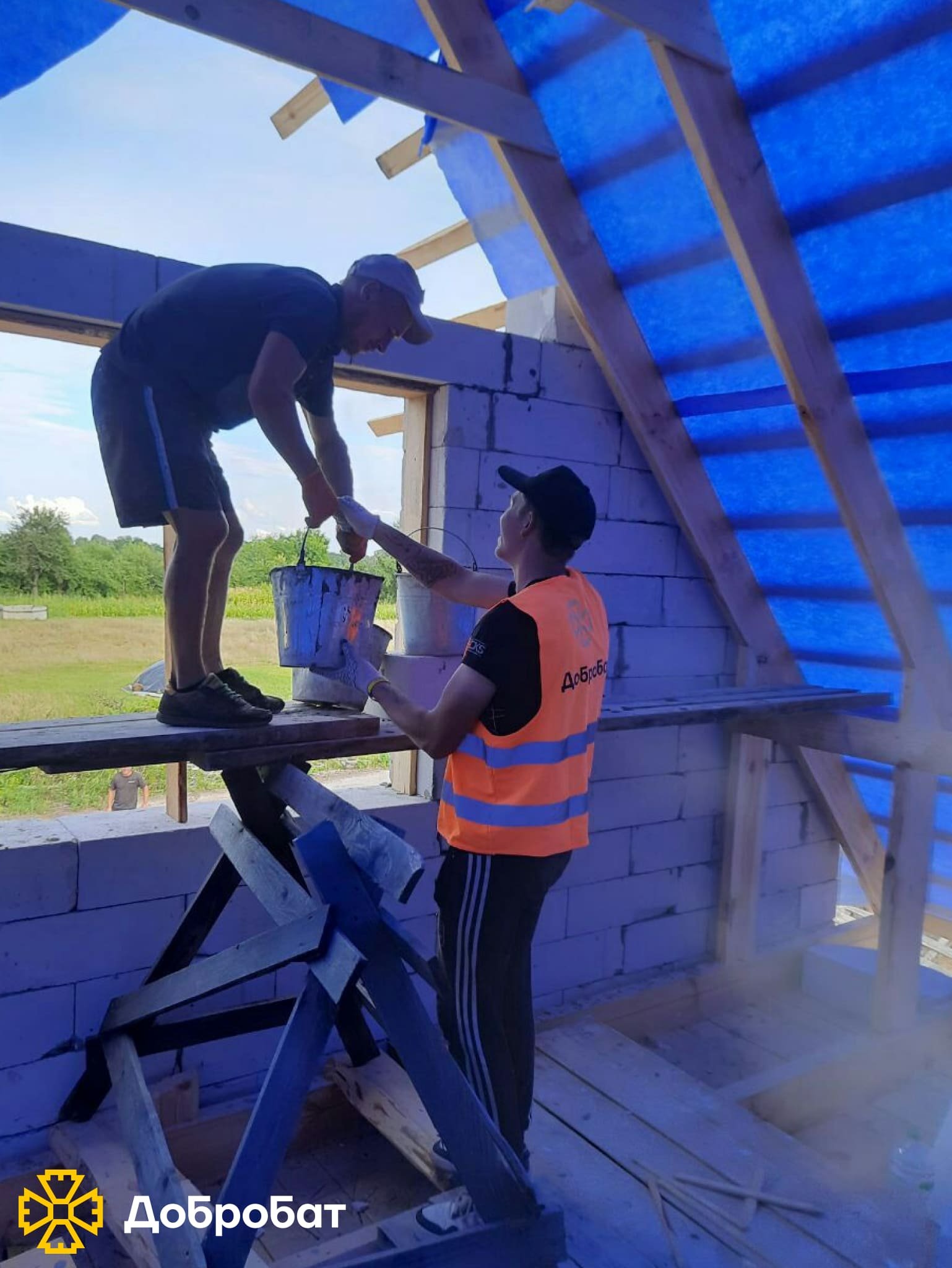 Об’єднуємо зусилля: близько 130 добровольців долучилися до відбудови семи регіонів країни минулого тижня