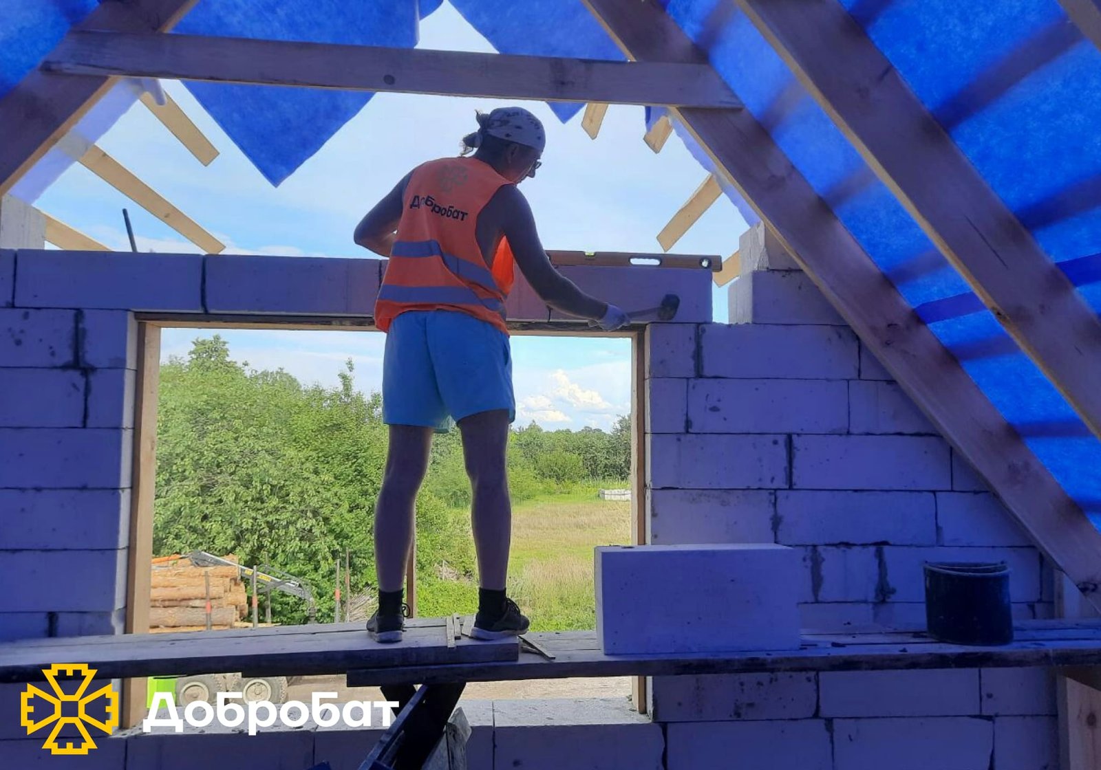 Об’єднуємо зусилля: близько 130 добровольців долучилися до відбудови семи регіонів країни минулого тижня