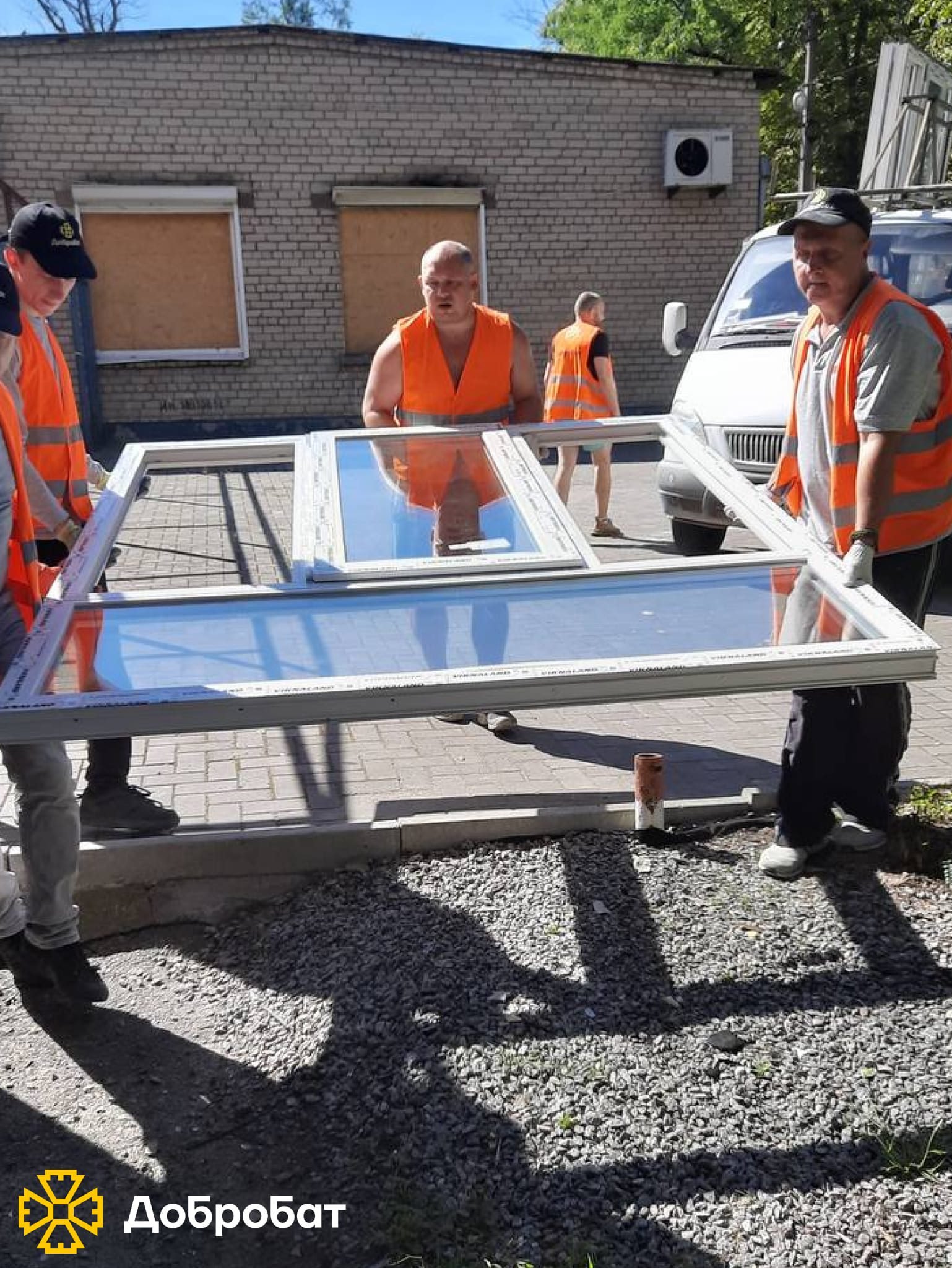 Об’єднуємо зусилля: близько 130 добровольців долучилися до відбудови семи регіонів країни минулого тижня