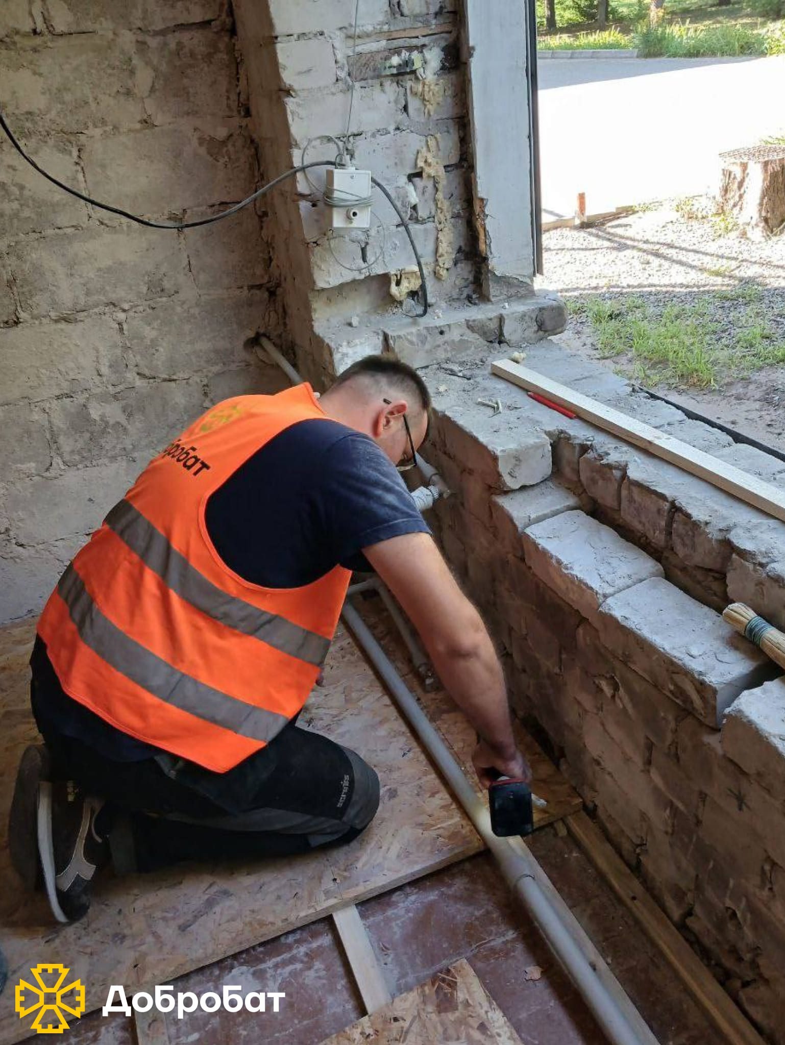 Об’єднуємо зусилля: близько 130 добровольців долучилися до відбудови семи регіонів країни минулого тижня