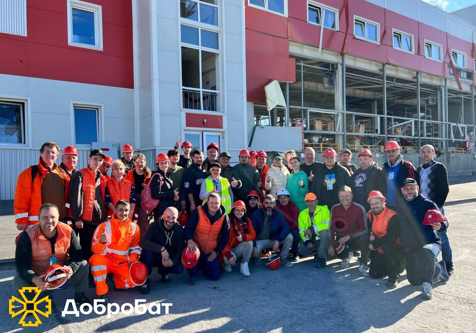 Близько 230 волонтерів «Добробату» допомагали з нагальною відбудовою у шести регіонах країни: звітуємо, про тиждень, що минув