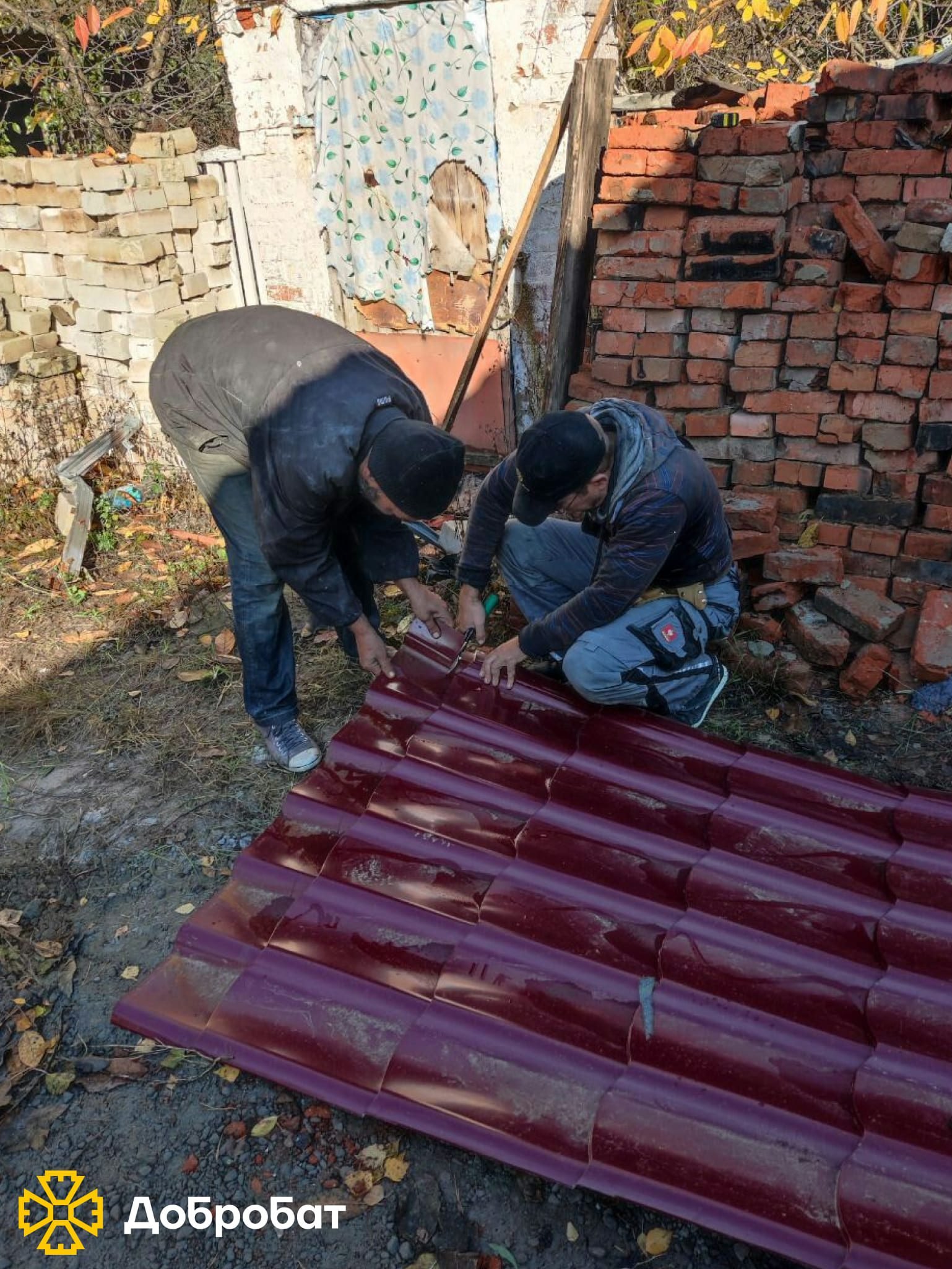 Близько 230 волонтерів «Добробату» допомагали з нагальною відбудовою у шести регіонах країни: звітуємо, про тиждень, що минув