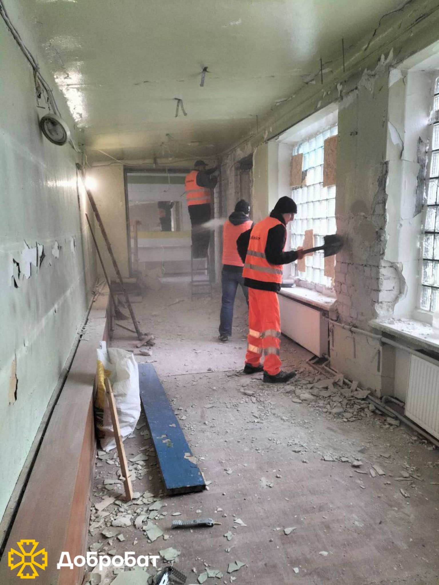 Готуємо домівки та об’єкти соціальної інфраструктури до зими: «Добробат» звітує про тиждень відбудови