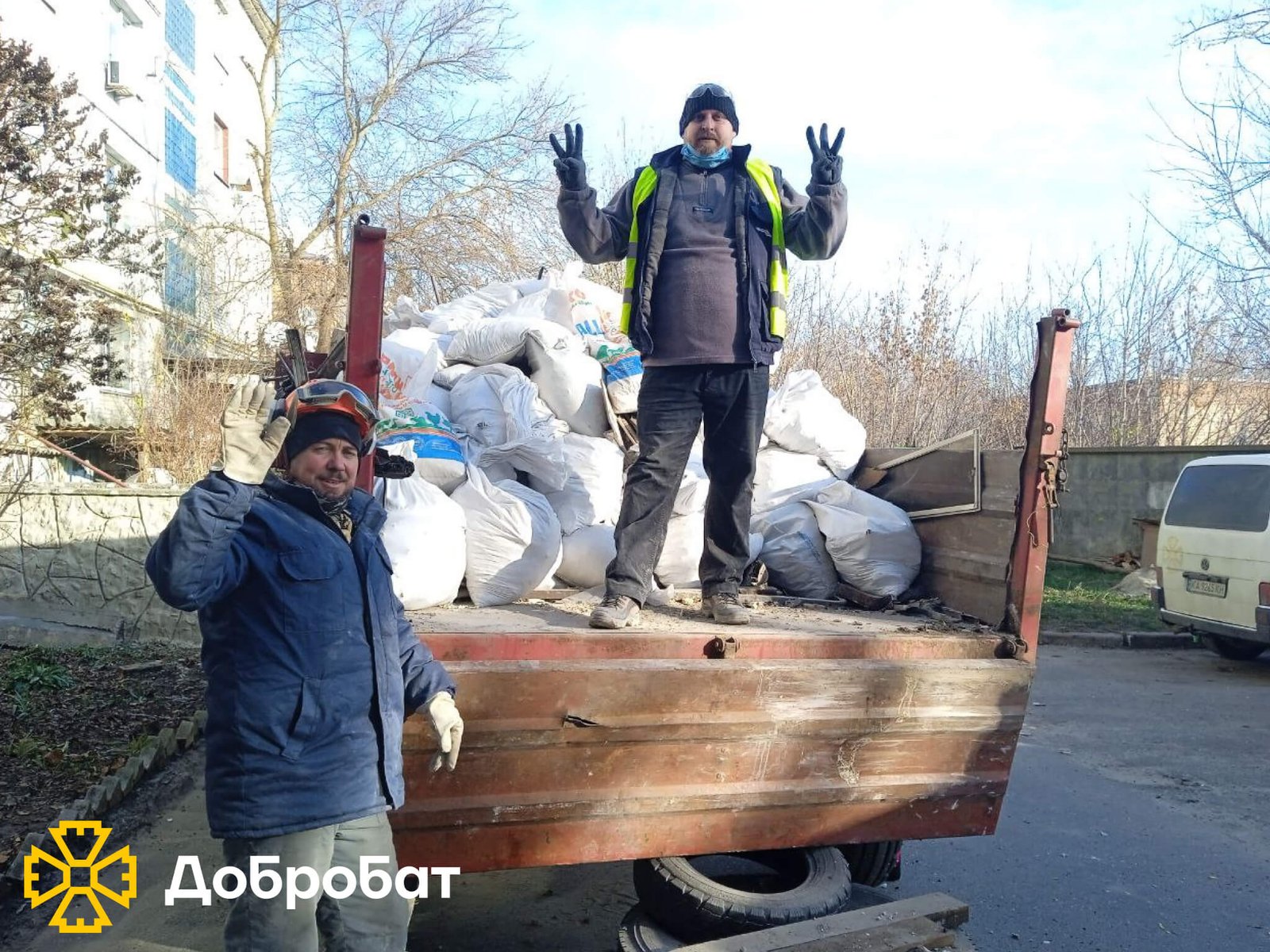 Вітаємо з Днем волонтера та звітуємо про тиждень відбудови, що минув