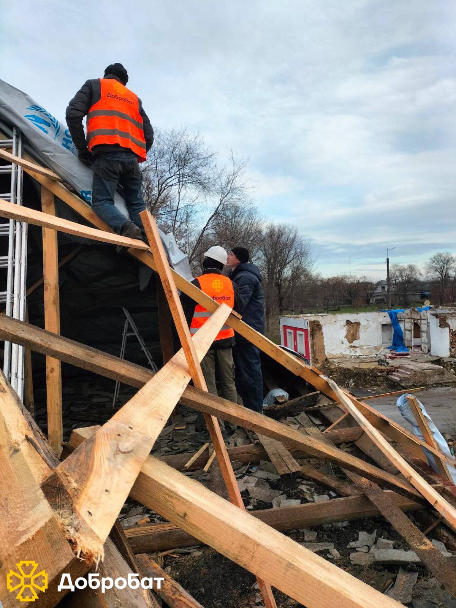 Впроваджували відбудову в шести регіонах країни: «Добробат» звітує про зроблене за тиждень, що минув