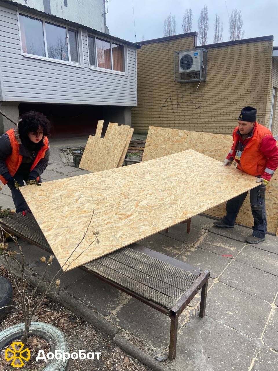 Ліквідовували наслідки руйнувань та розчищали завали: «Добробат» про допомогу у період новорічний свят