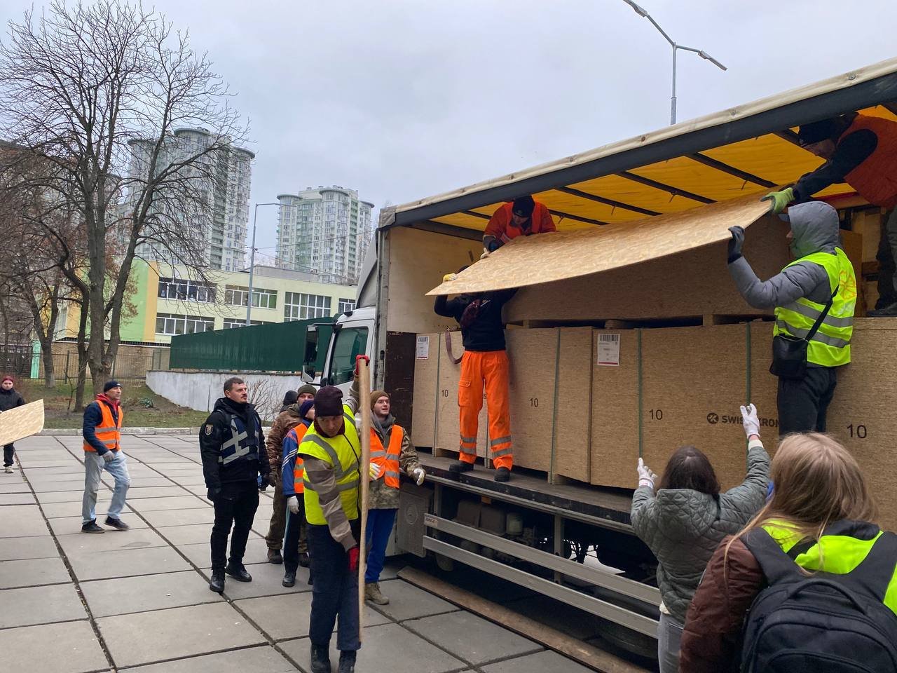 Ліквідовували наслідки руйнувань та розчищали завали: «Добробат» про допомогу у період новорічний свят