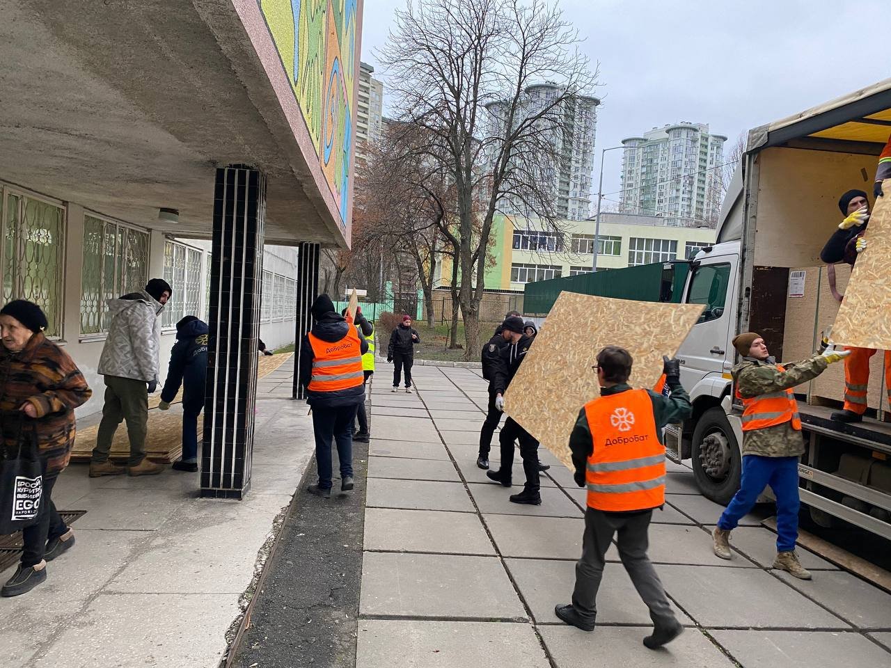 Ліквідовували наслідки руйнувань та розчищали завали: «Добробат» про допомогу у період новорічний свят