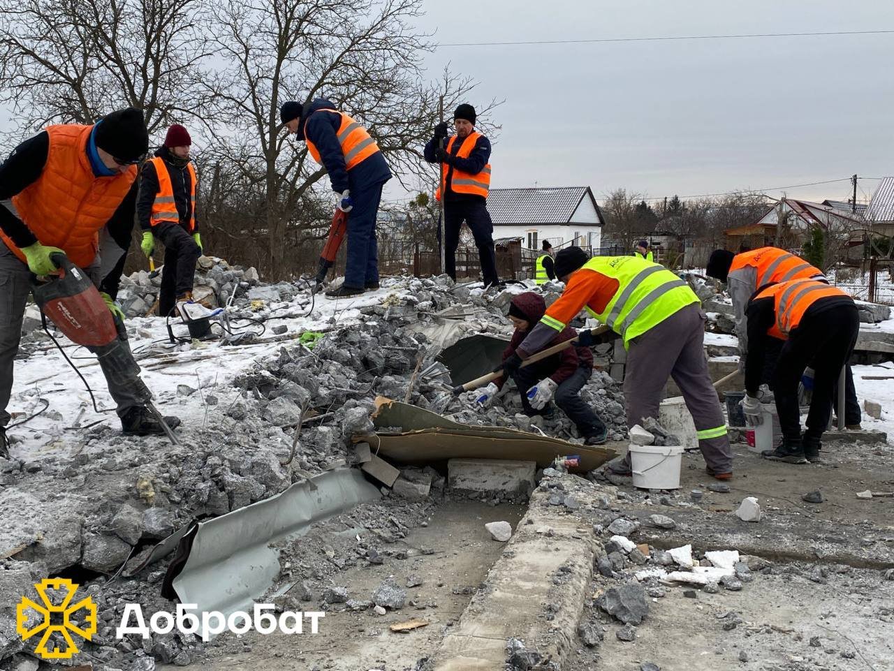 Ліквідовували наслідки руйнувань та розчищали завали: «Добробат» про допомогу у період новорічний свят