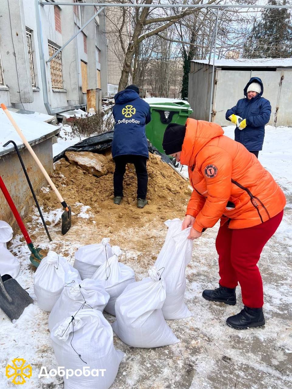 Сніг та морози не лякають волонтерів: звітуємо про допомогу «Добробату» за тиждень, що минув