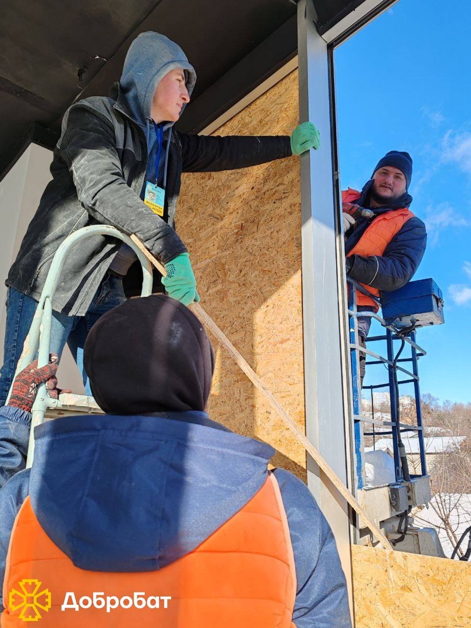Сніг та морози не лякають волонтерів: звітуємо про допомогу «Добробату» за тиждень, що минув