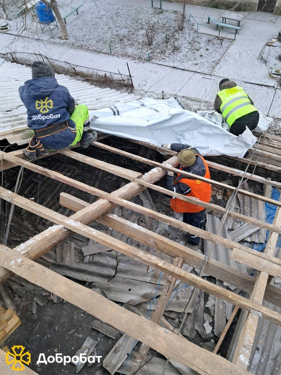 Допомагали в дитячому будинку-інтернаті та відновлювали пошкоджені домівки: звітуємо про зроблене за тиждень волонтерами «Добробату»