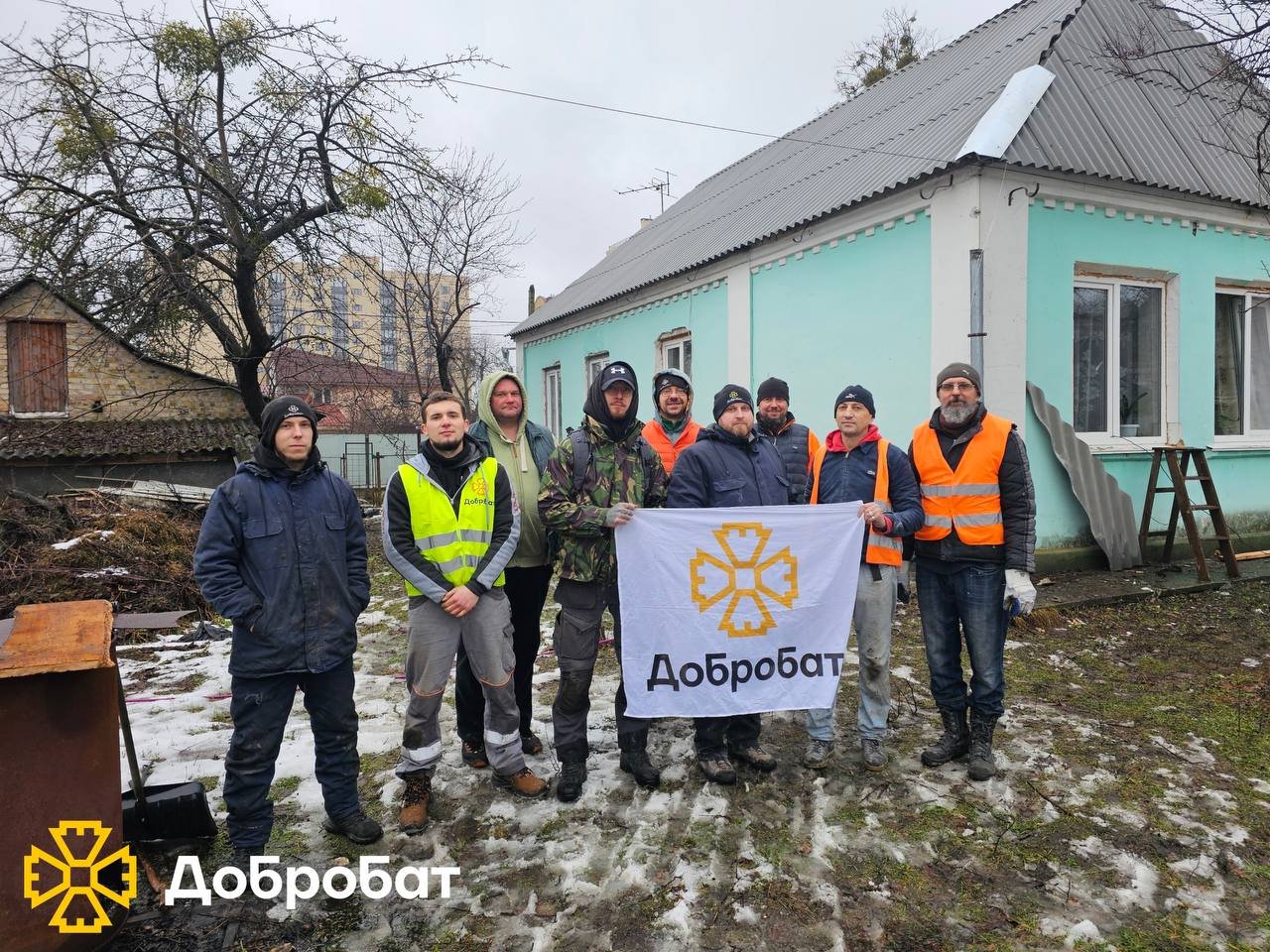 Повернулися до відновлення Хортицької академії, ремонтували покрівлі та боролися з наслідками руйнувань: про тиждень у «Добробаті»