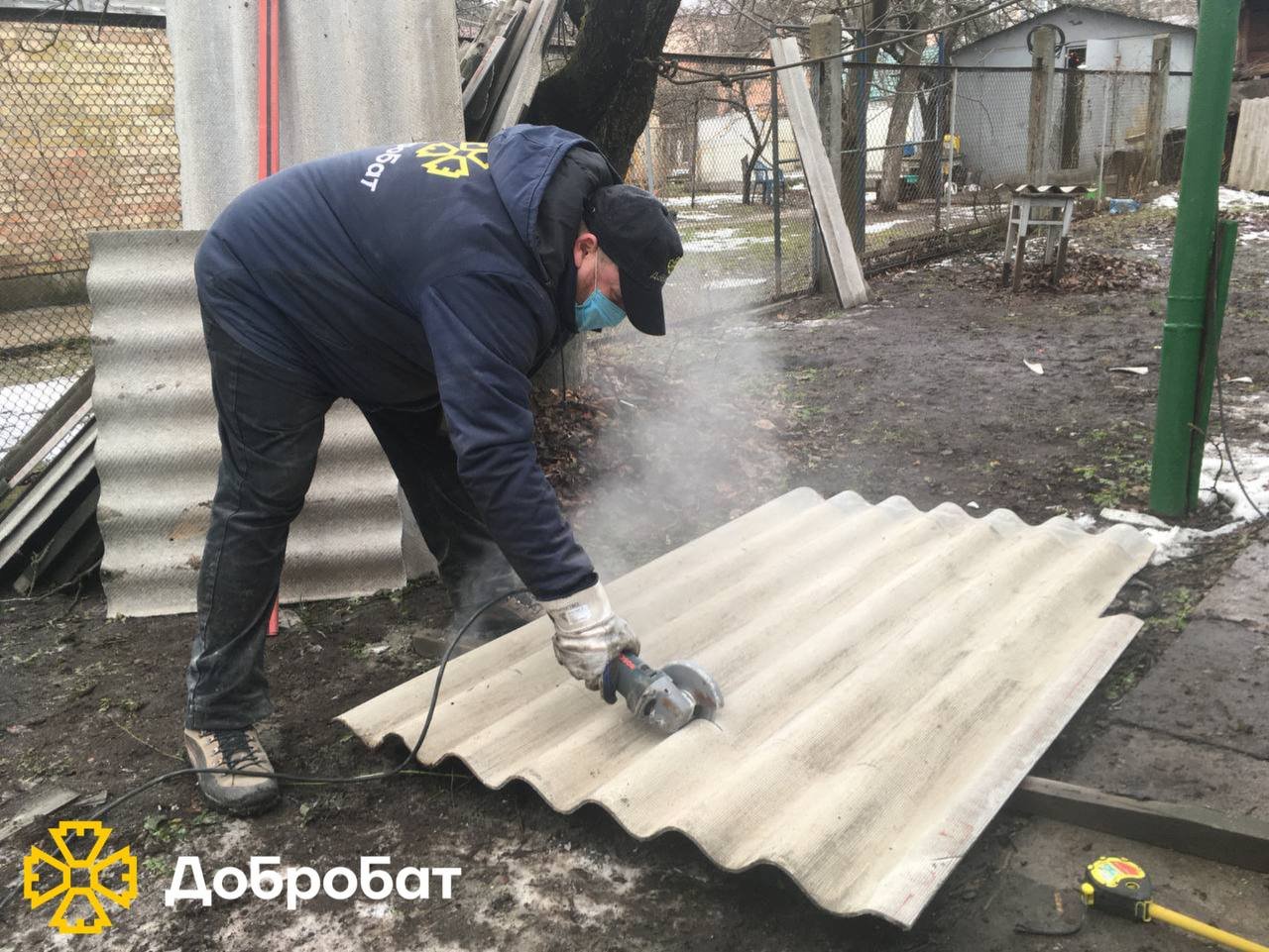 Повернулися до відновлення Хортицької академії, ремонтували покрівлі та боролися з наслідками руйнувань: про тиждень у «Добробаті»