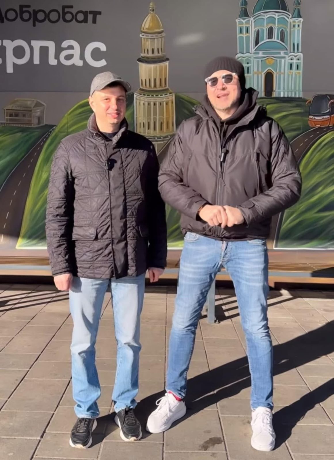 Тиждень за тижнем Добробат продовжує творити зміни там, де вони найбільше потрібні. Волонтери працюють без перепочинку: відновлюють будинки та прибирають руїни, будуючи нове майбутнє для українців. За кожною дією стоїть віра в нашу спільну перемогу та бажання повернути людям втрачене. Час підсумувати, що вдалося зробити цього тижня.