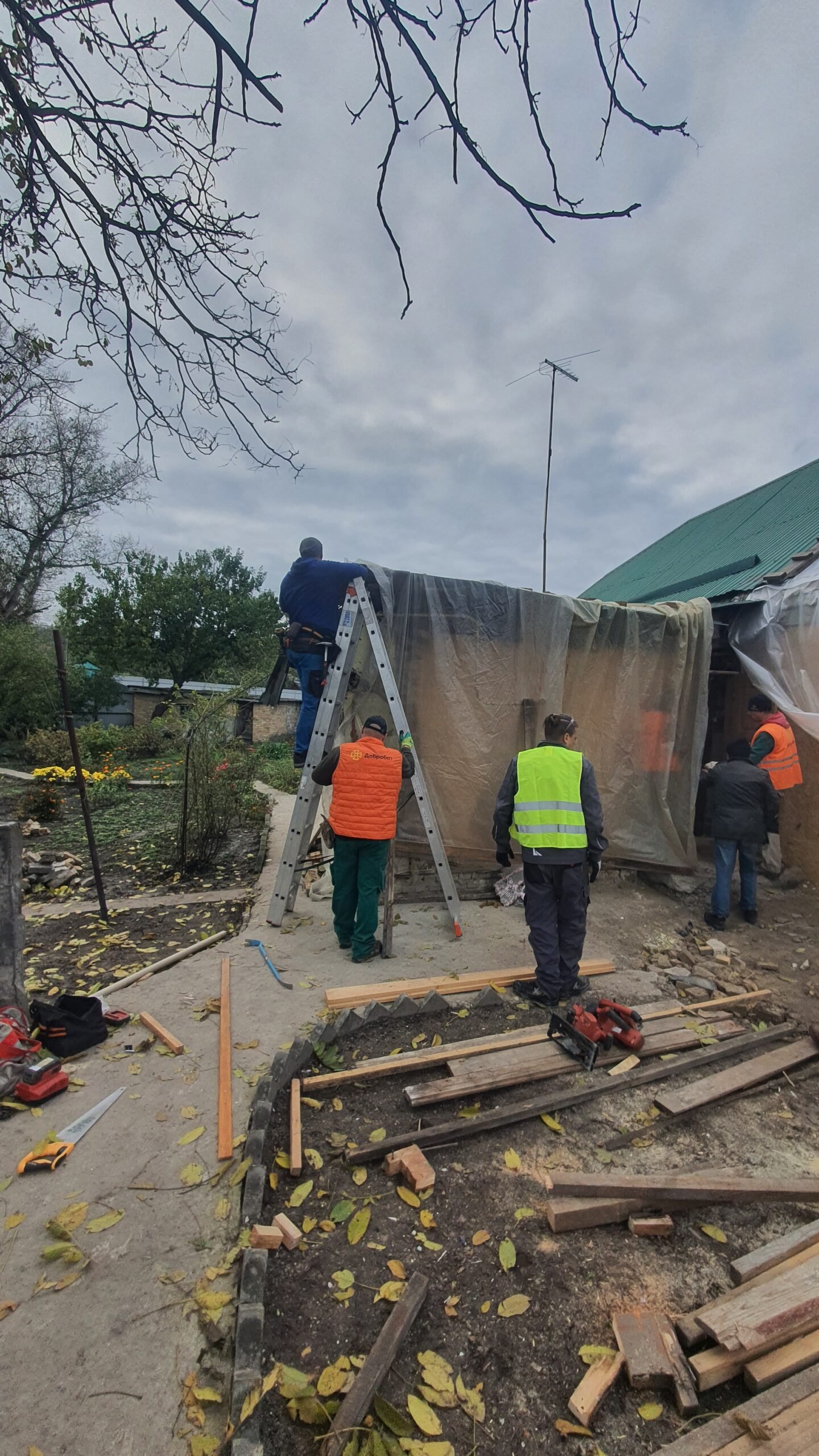 Добробат укріпив будинки, зруйновані дронами