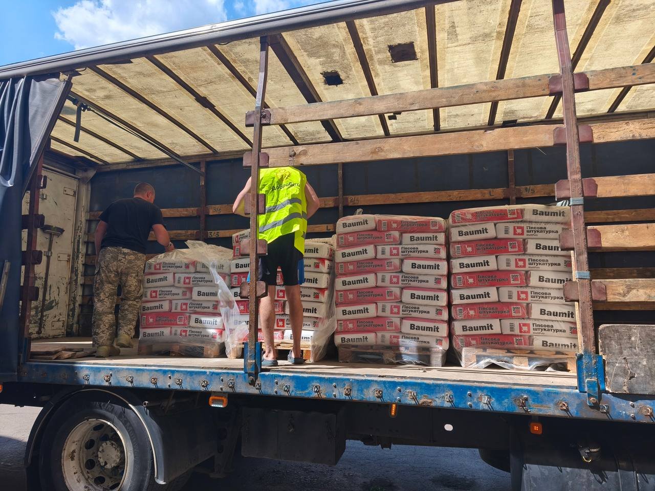 Тиждень відновлення: «Добробат» лагодить університети, житло та госпіталі