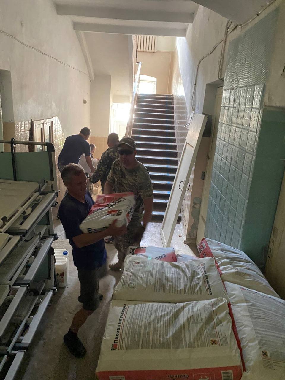 Тиждень відновлення: «Добробат» лагодить університети, житло та госпіталі