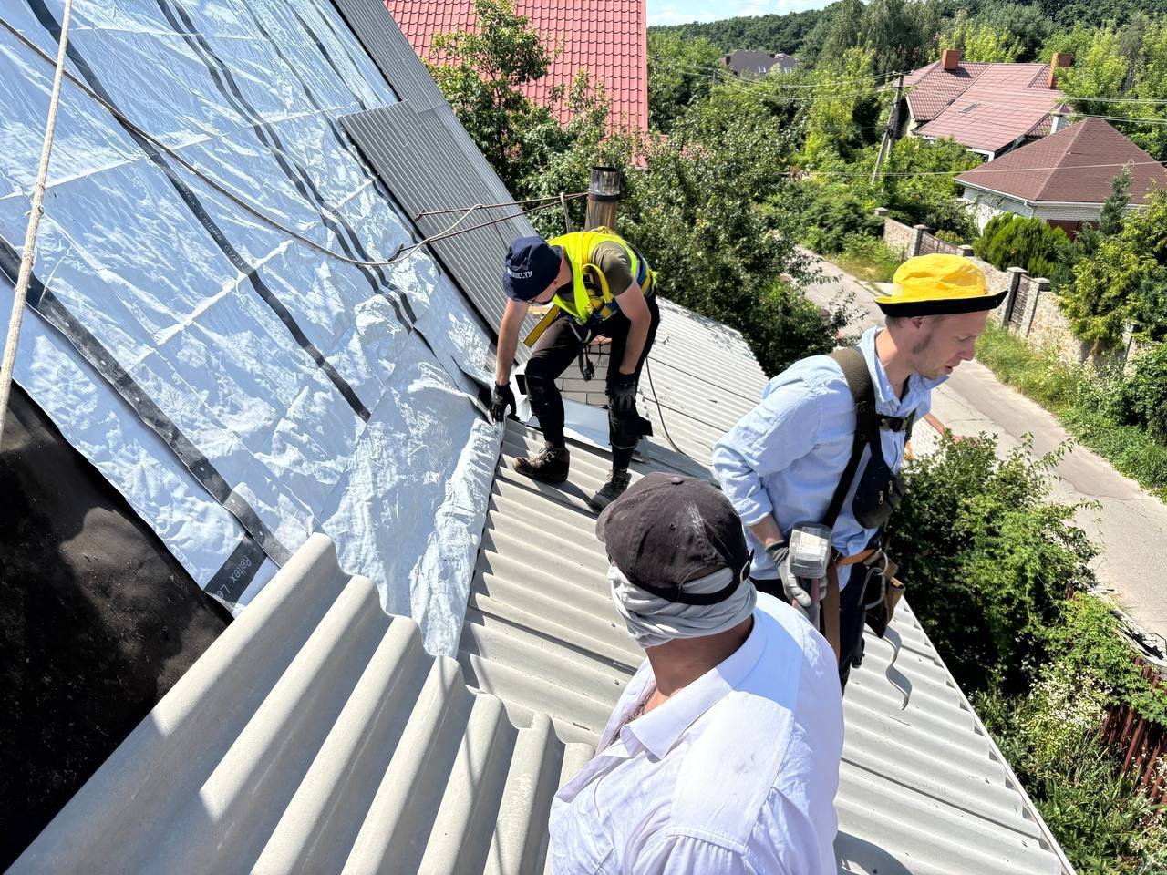 Відновлення інфраструктури та допомога постраждалим: Підсумки тижня «Добробату»