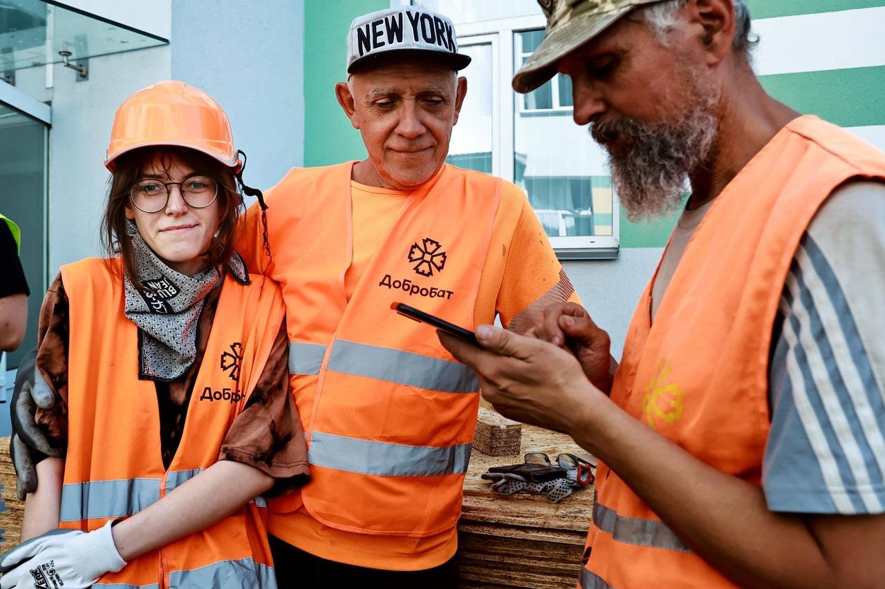 Тиждень ліквідації наслідків: «Добробат» відновлює Київ, Одесу та освіту