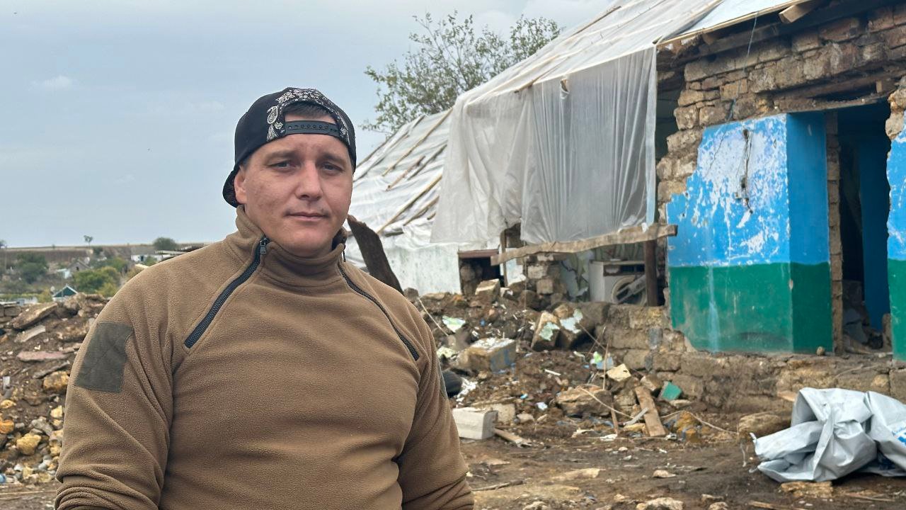 Добробат відновлює дім після удару шахеда на Миколаївщині