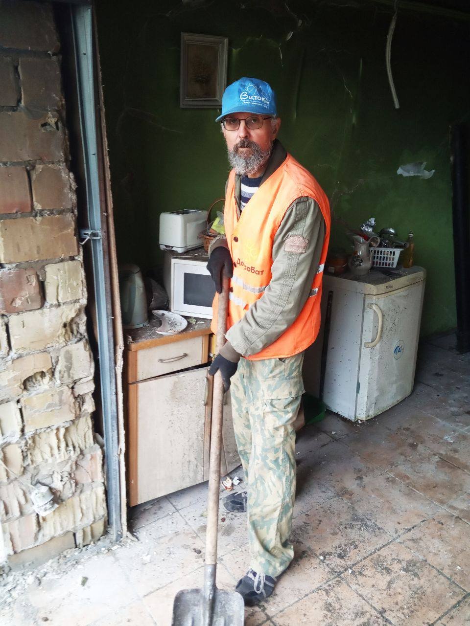 Київ тримається завдяки людям: спільна робота волонтерів і комунальних служб на Печерську